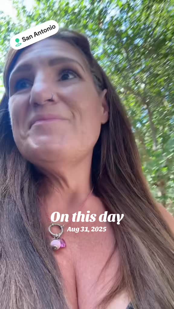 @HolliBari