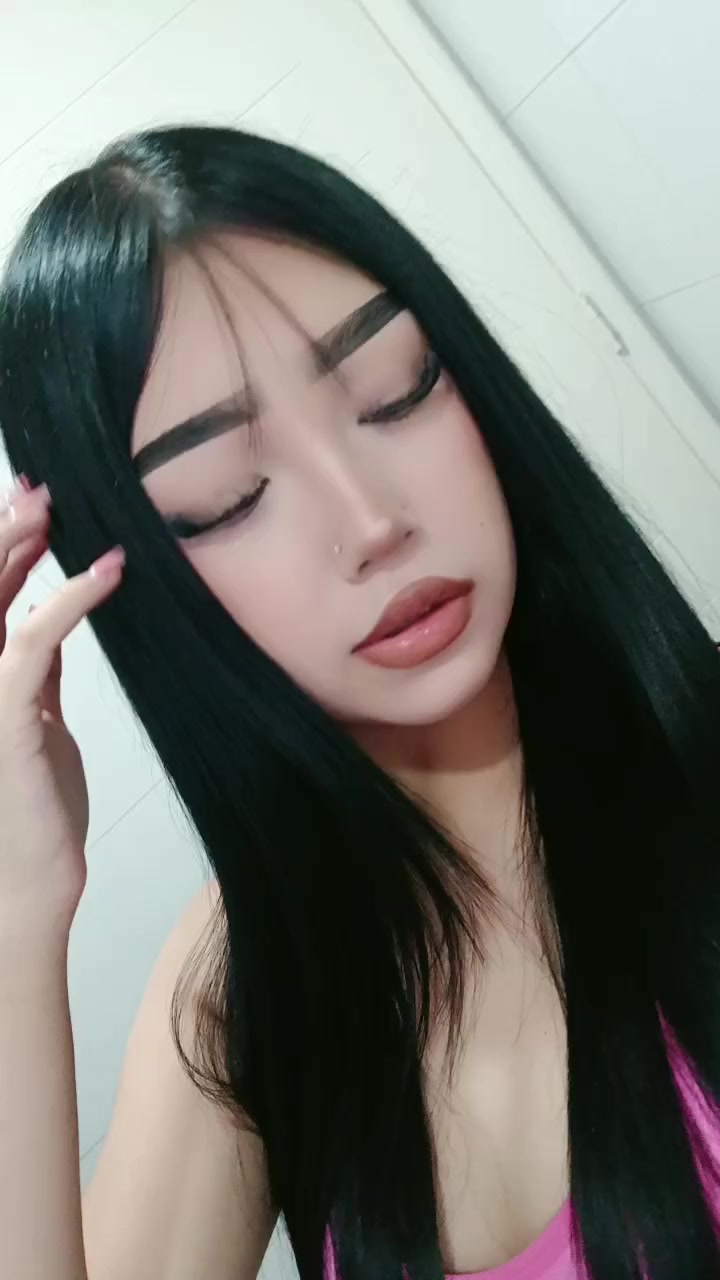 @𝓶𝓲𝓬𝓱𝓮𝓵𝓵 𝓯𝓵𝓸𝓻𝓮𝓼 🗝