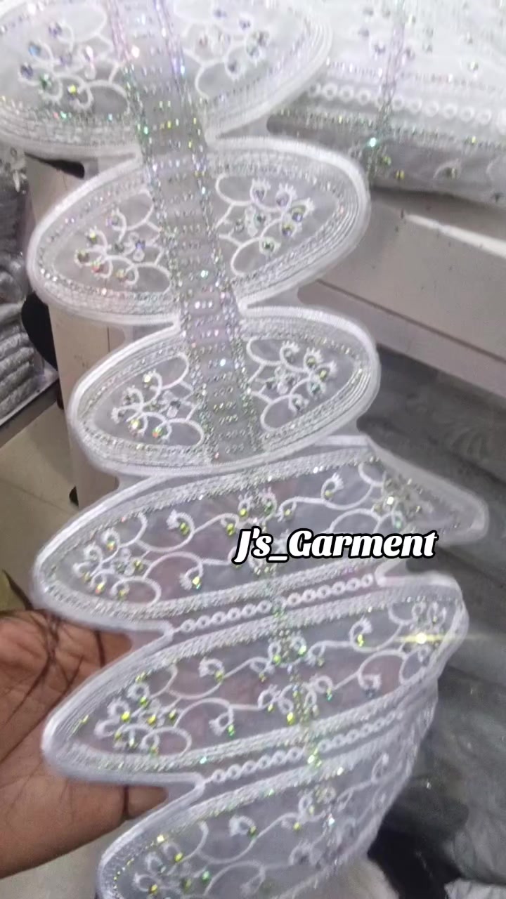 @Julian's_Garment