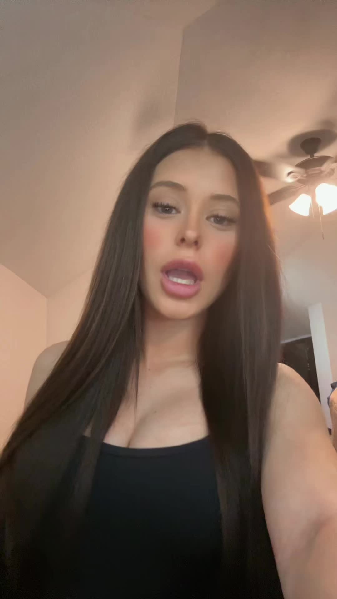 @Sophia Paige❣️