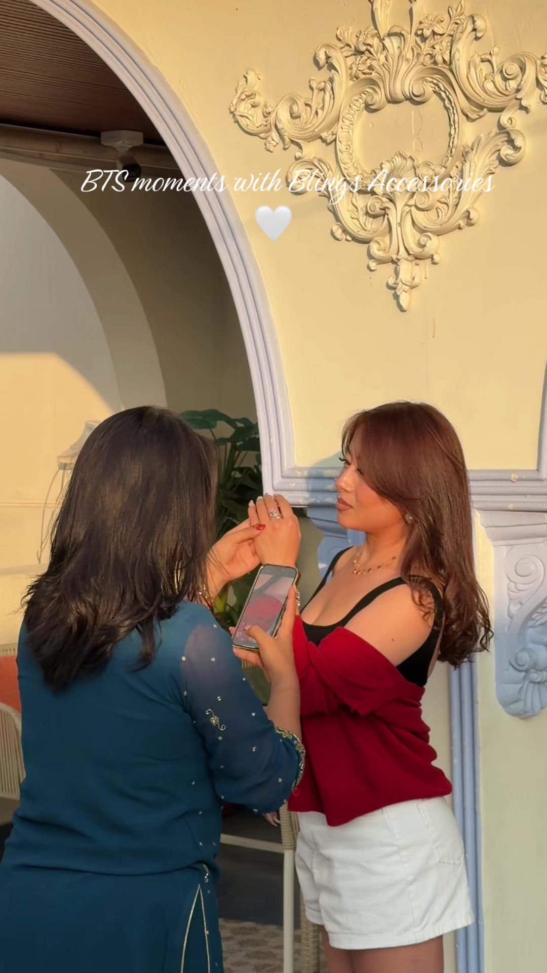 @ལྷ་མོ་ བླ་མ།