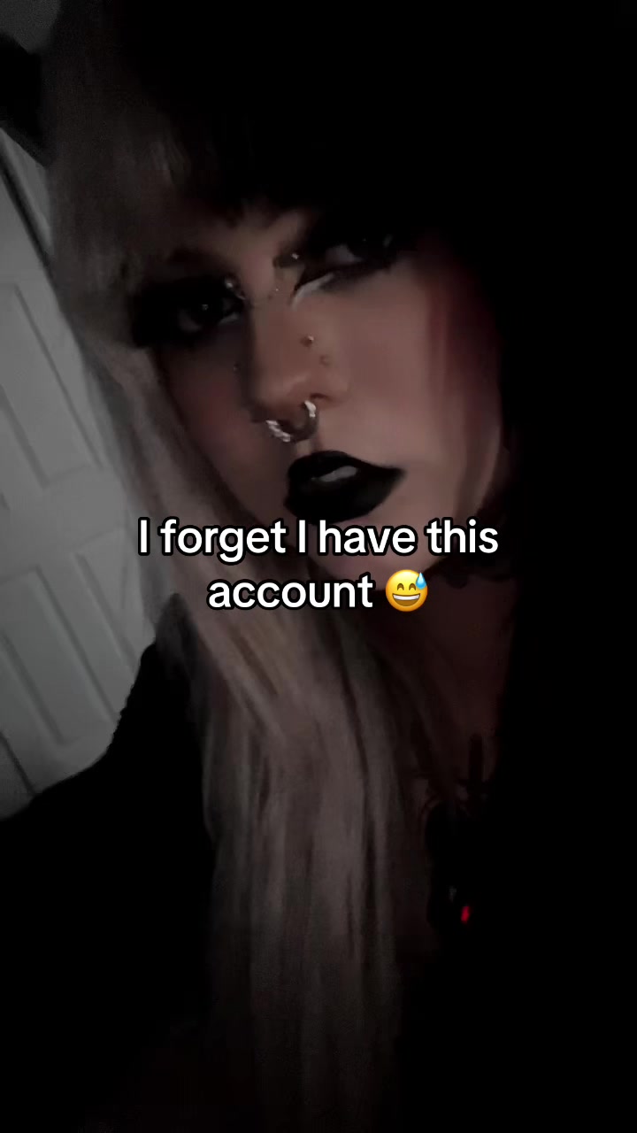 @🗡️Aleena 🗡️