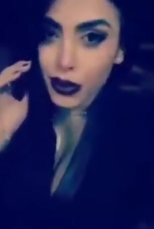 @Clau8afc