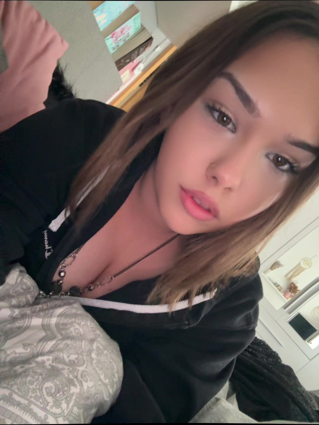 @Николь
