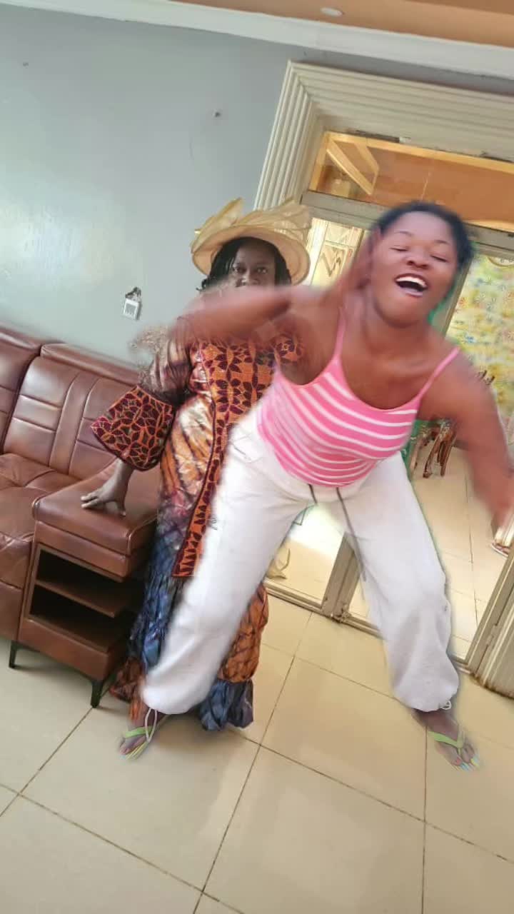 @FEMME NOIR 🇨🇩🇹🇿🇹🇷