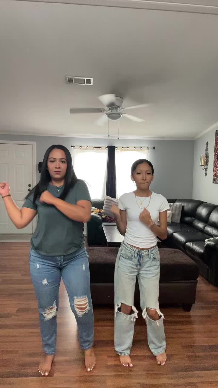 @LifeWithTheMunoz