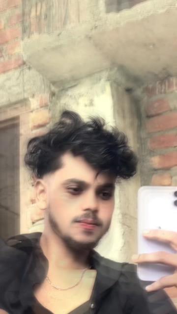 @Lukeshraj💕