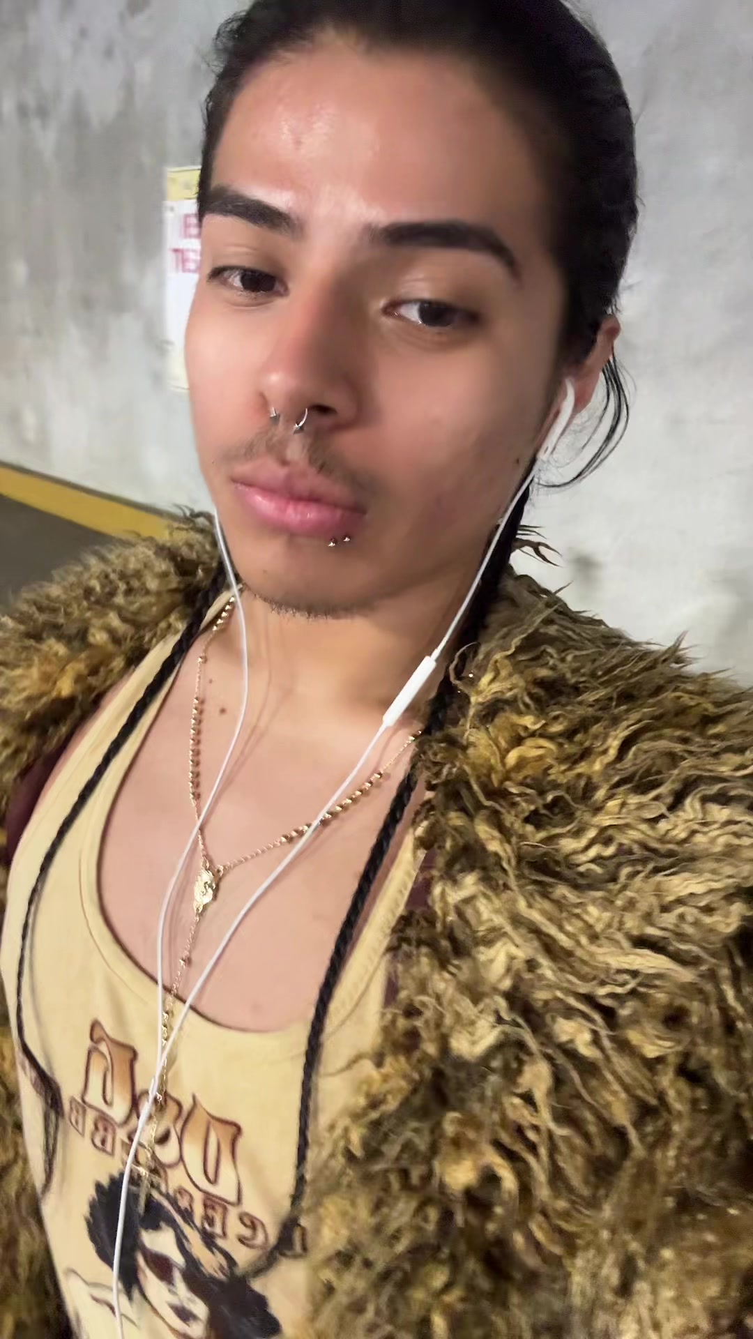 @Mr Fabulous