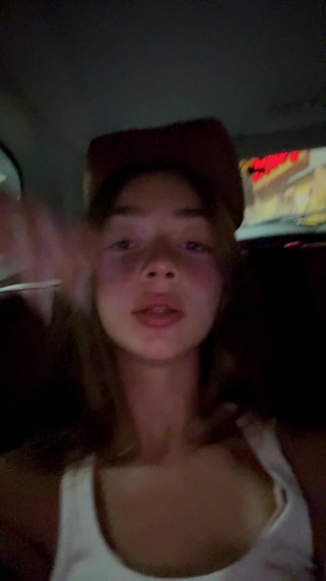 @שִׁירָה קַנְדֵּרוֹ