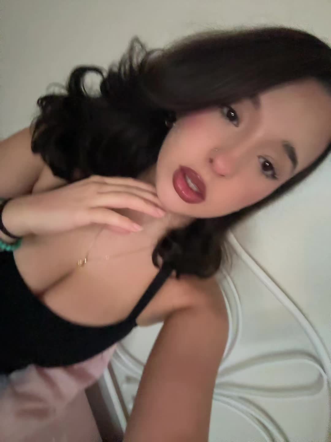 @🐝