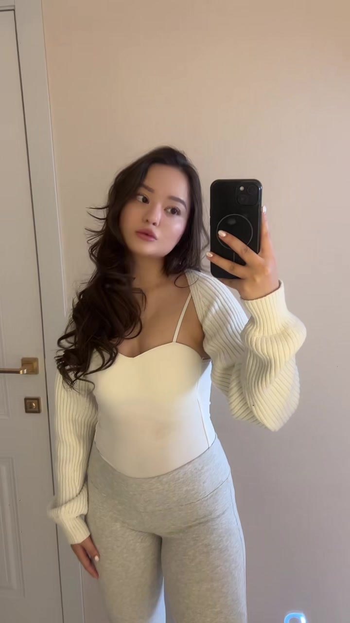 @shelovesei