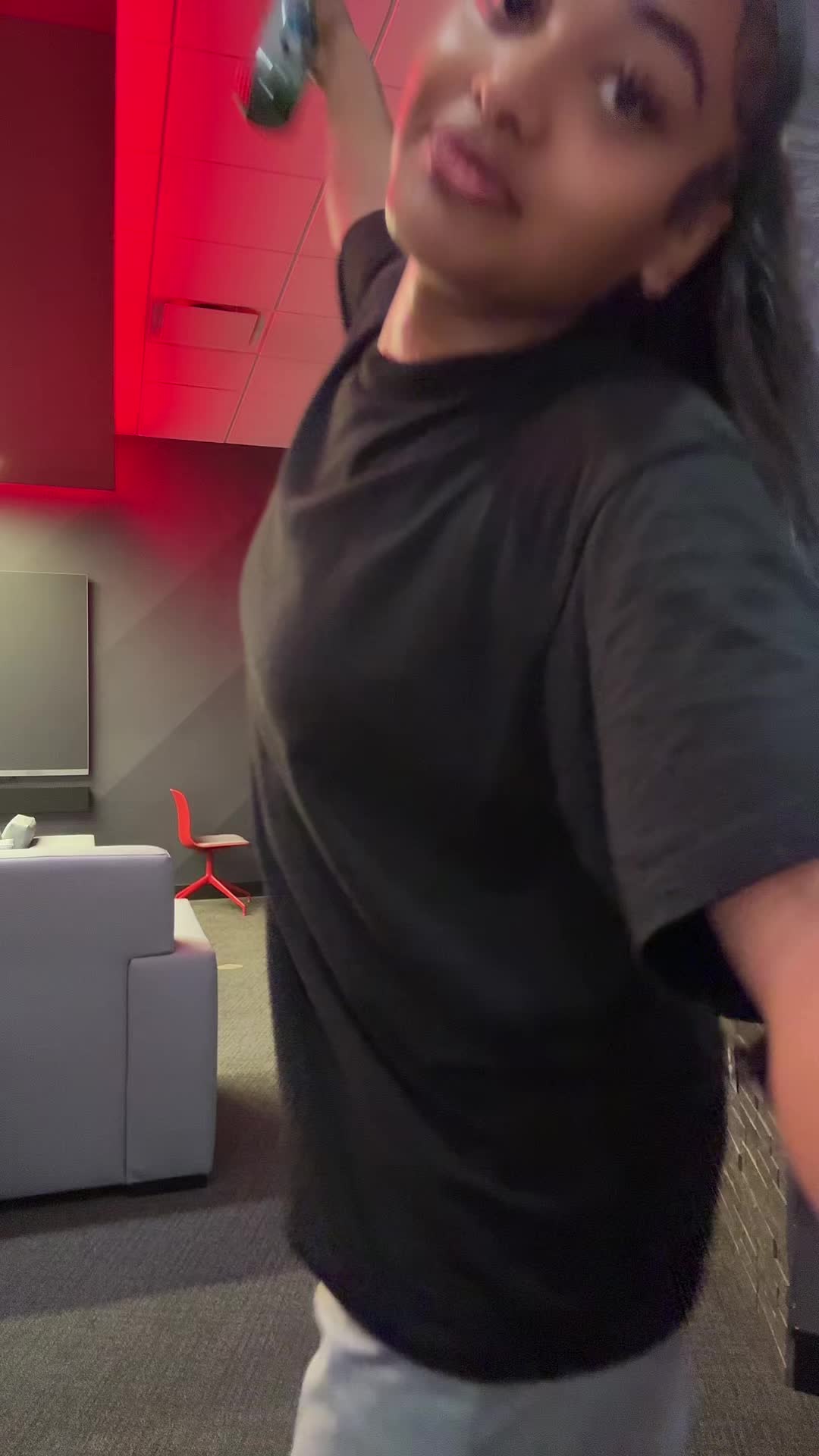 @jjaneedoee