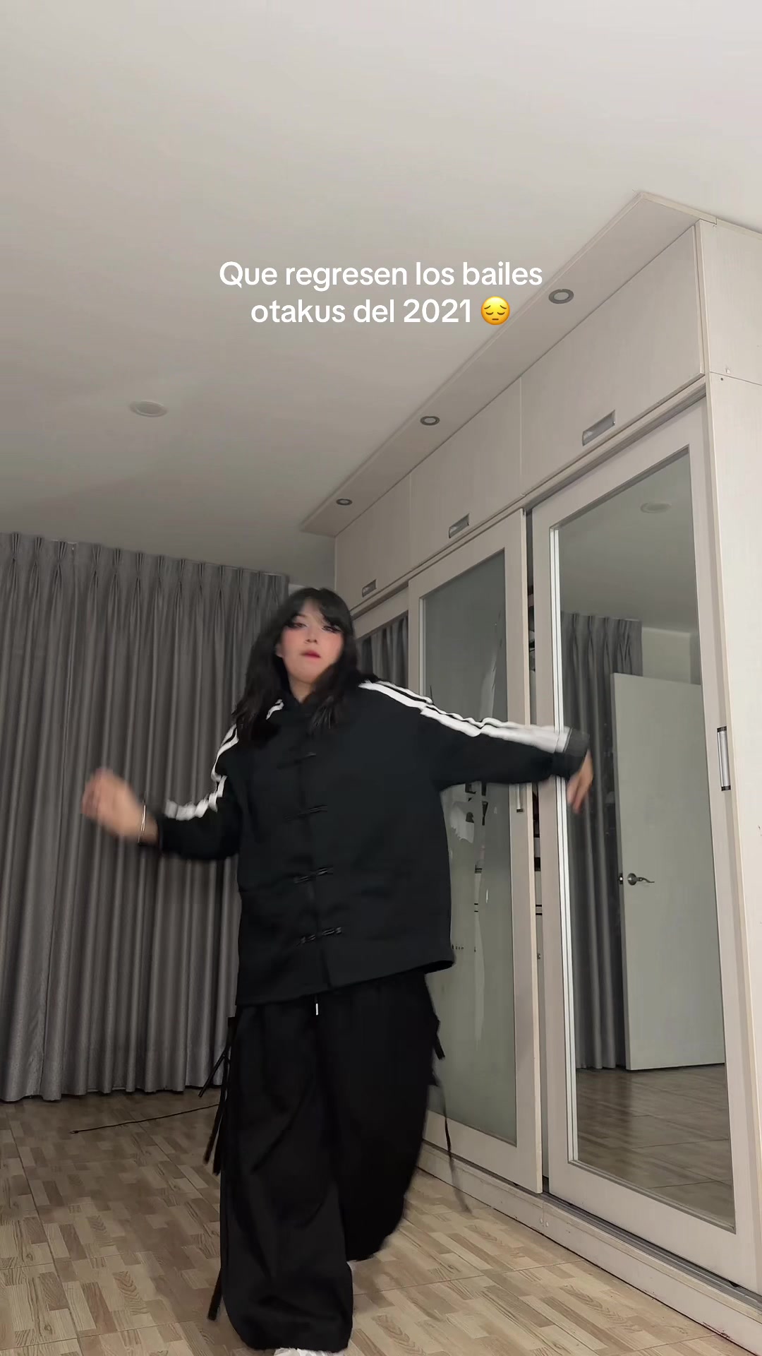 @Bella