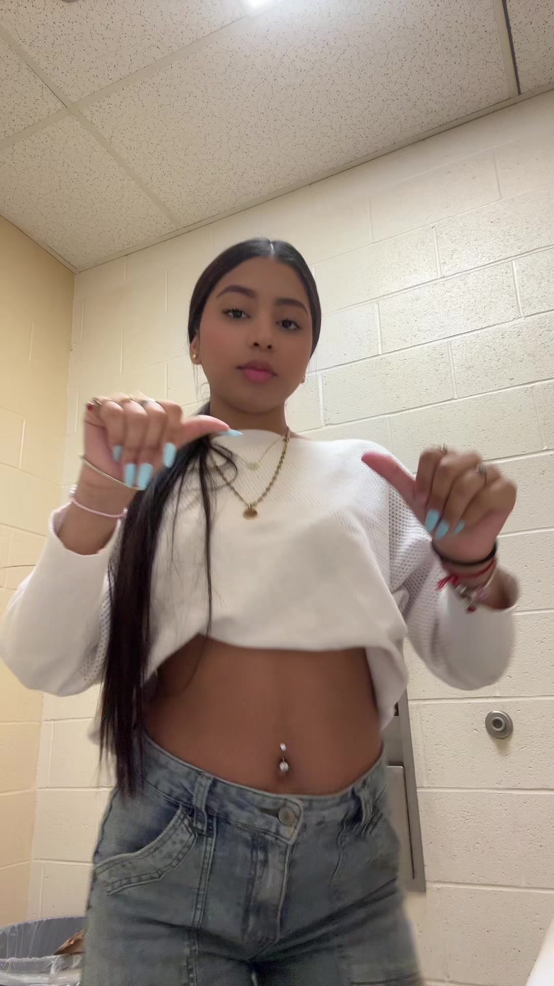 @VALERIA🦦