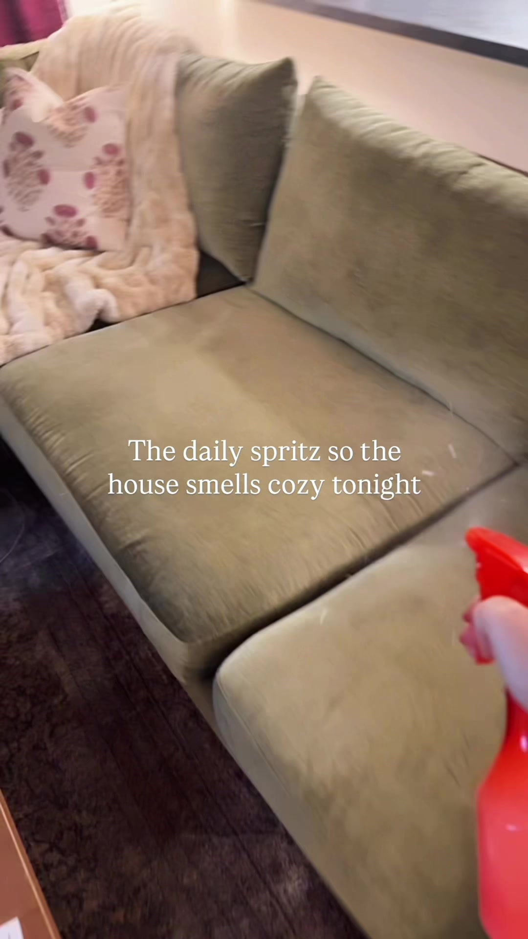 @Em | Cozy Home Decor Creator