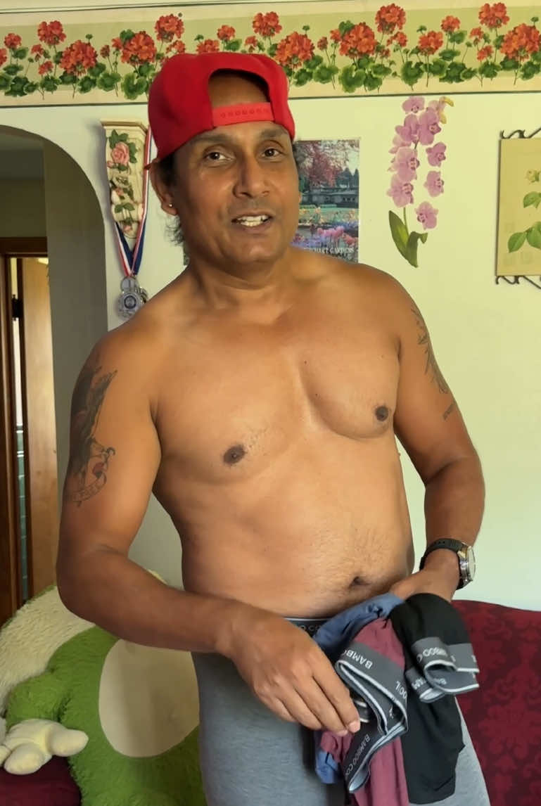 @पारदर्शी खरेल