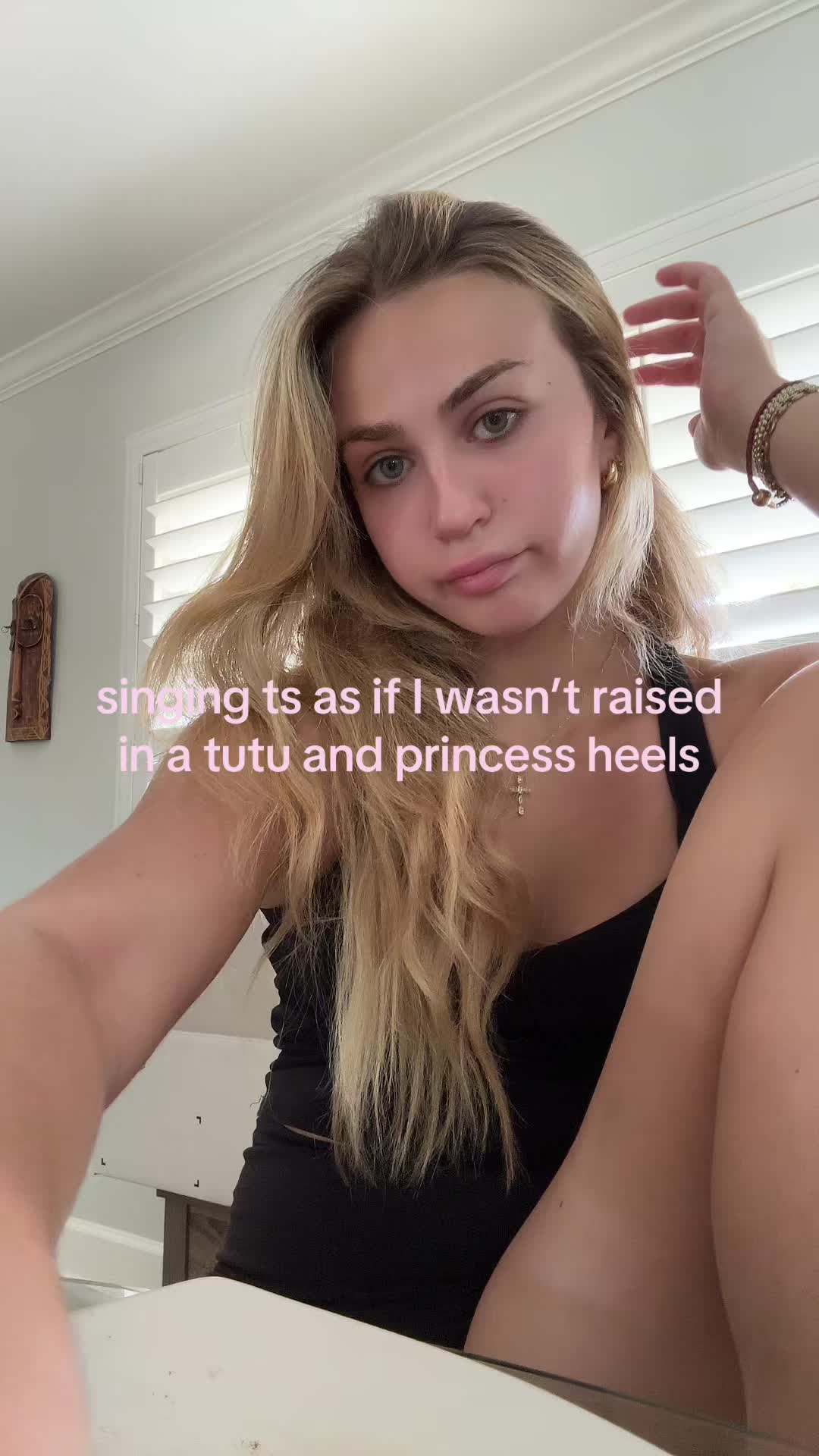 @ELLE SOPHIA