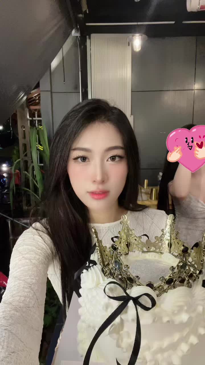 @Phượng thích ngắm mây