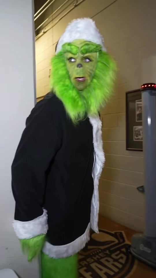 @GraysonWallerWWE