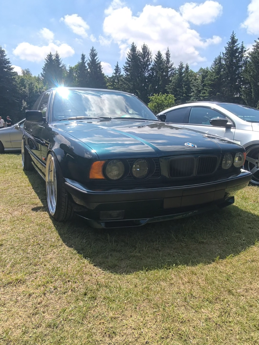 @Monia_E30