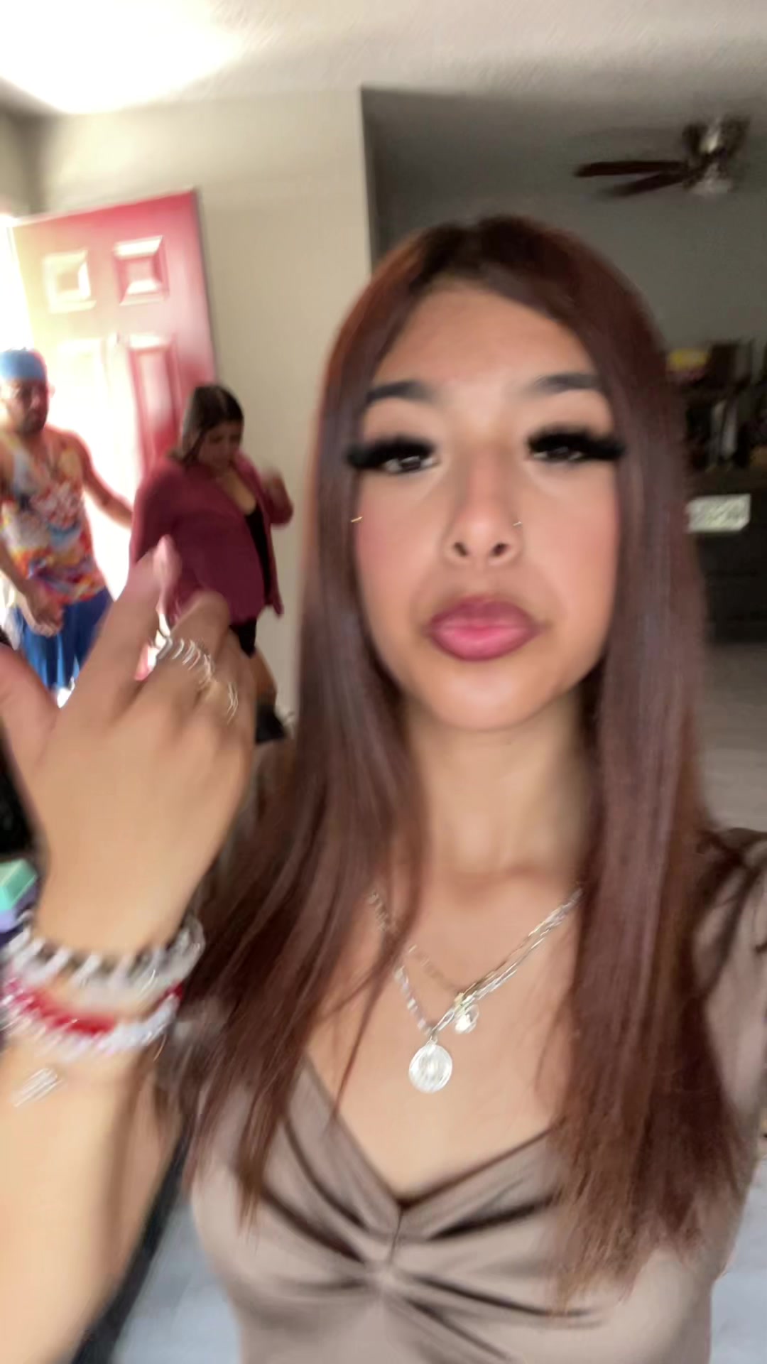 @️