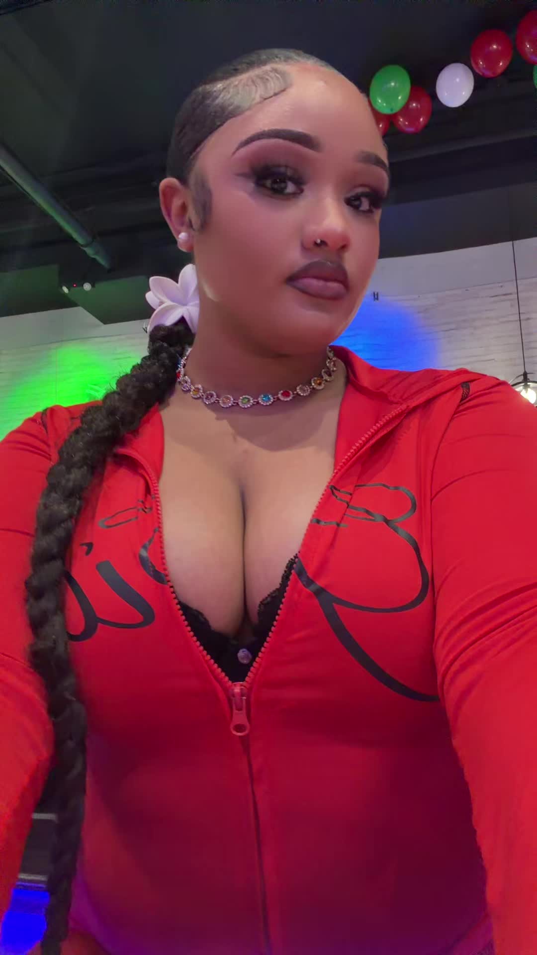 @It’s SIMONE to you b!tches