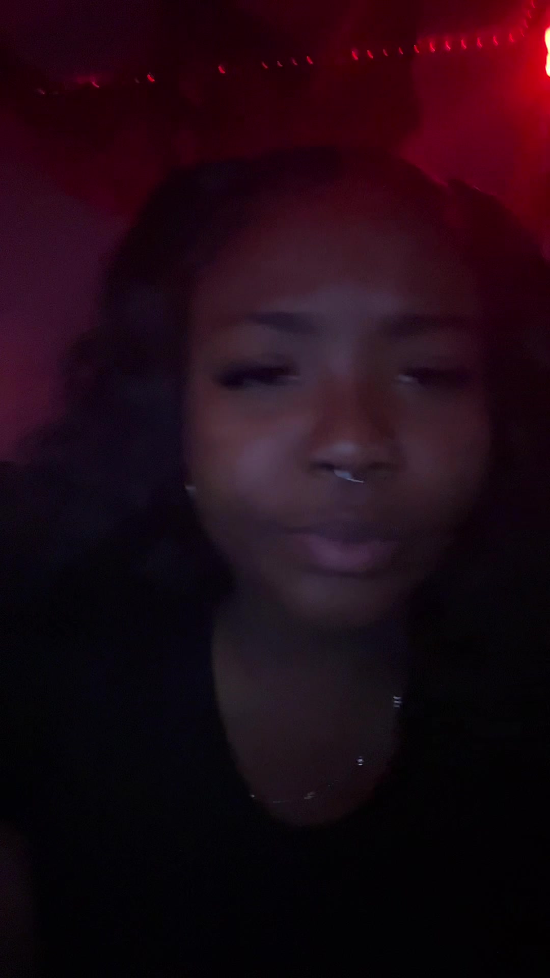 @Ari🌚