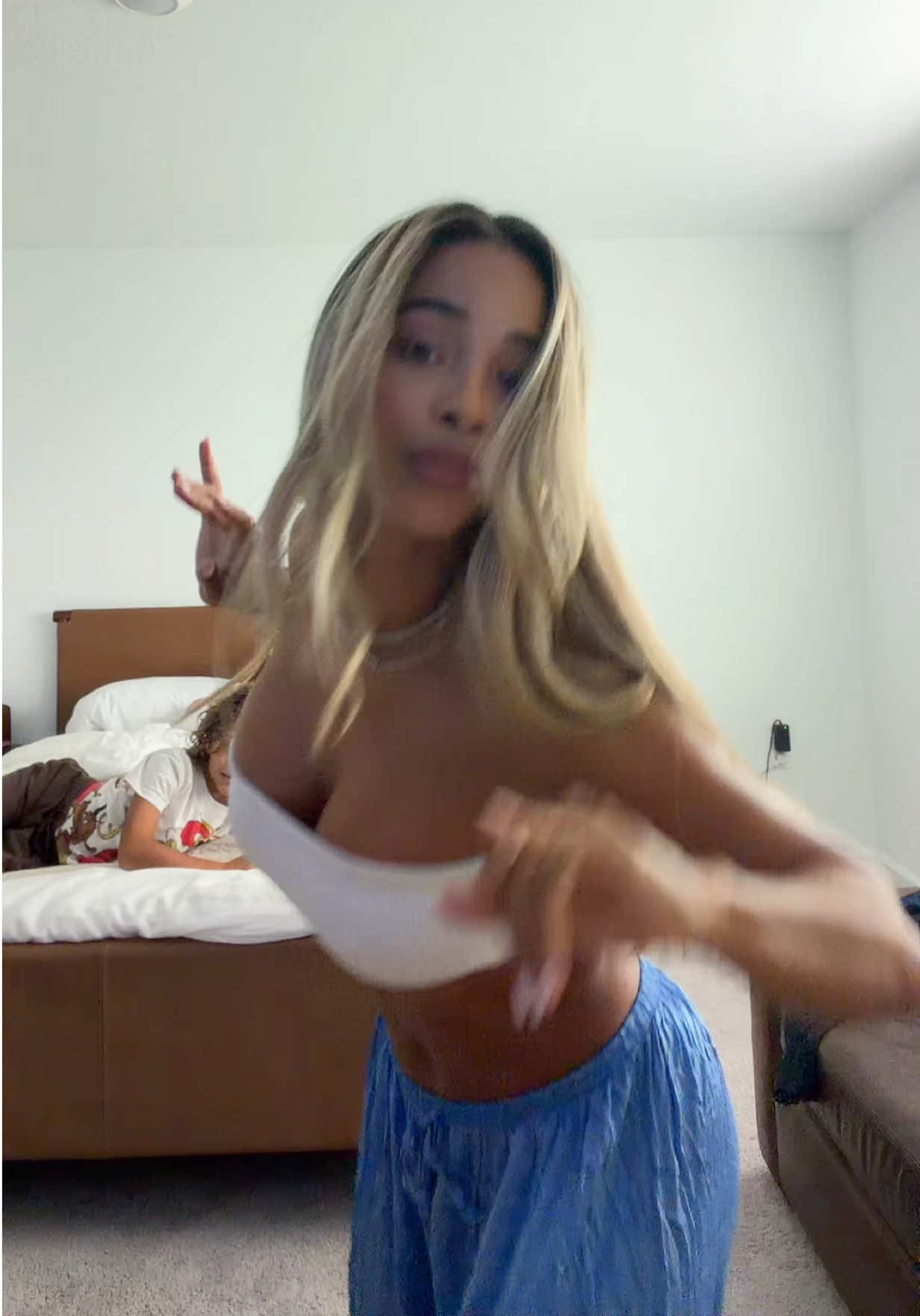 @Carolyn Estephany