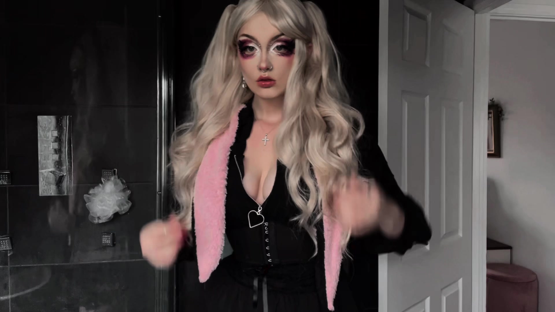 @mollylajolie