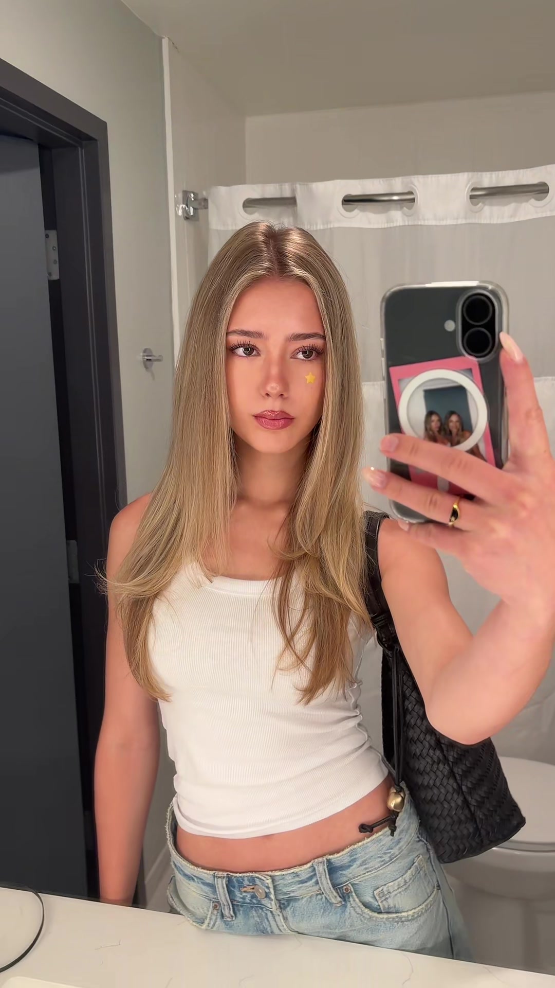 @𝒮
