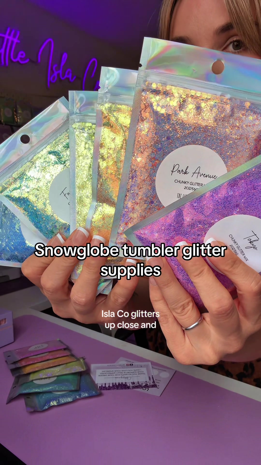 @thelittleislaglitterco- Hannah