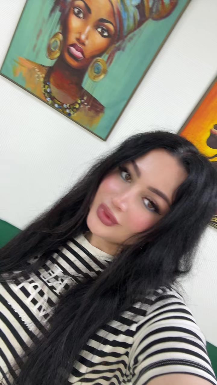 @Aleyna Sude