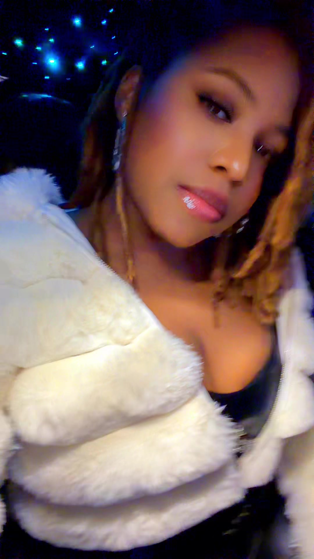 @zamora.kae