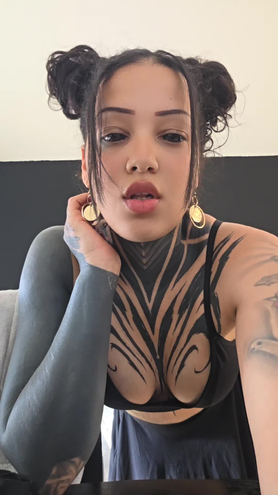 @Daughter_of_Darkness