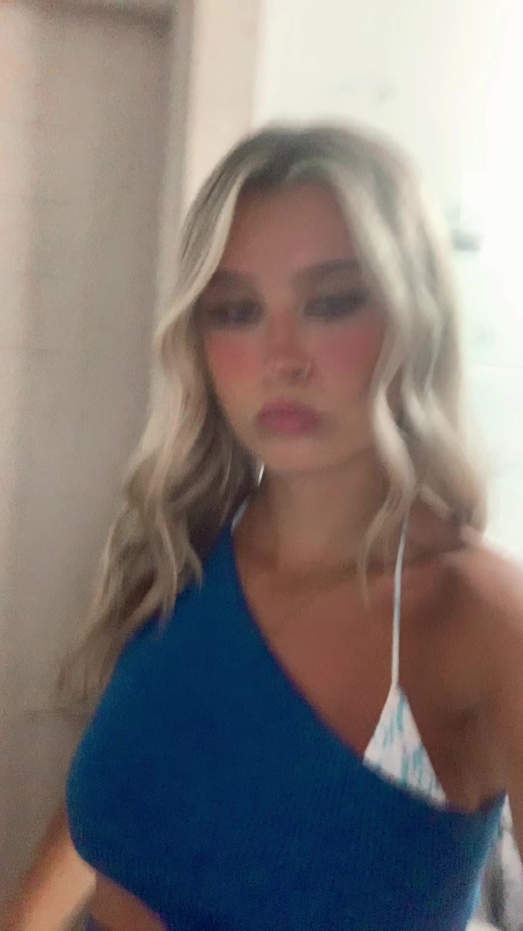 @𝒾𝓏𝓏𝓎🤍