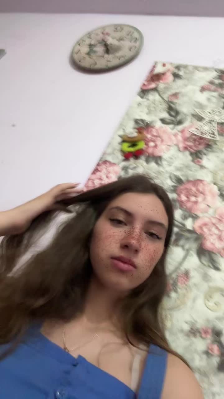 @Poli