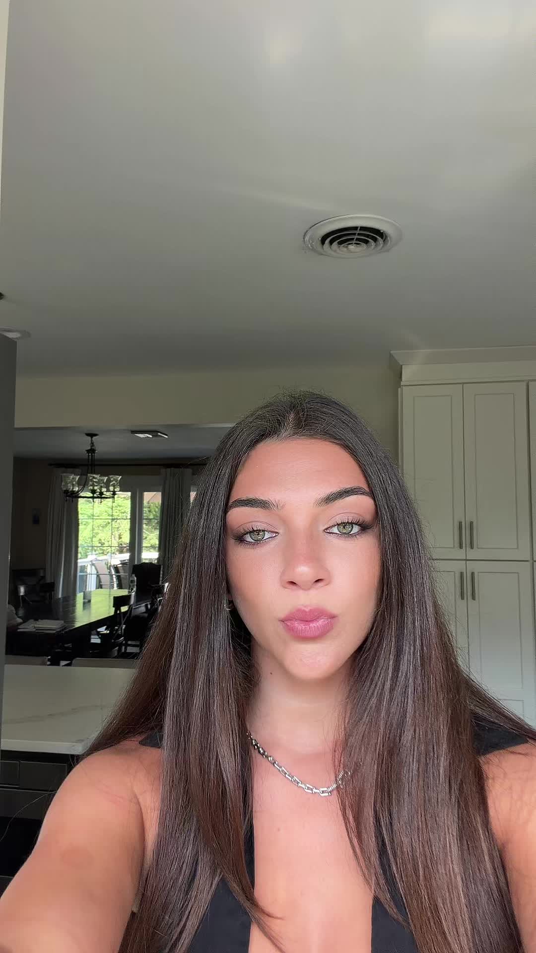 @reagannhunt