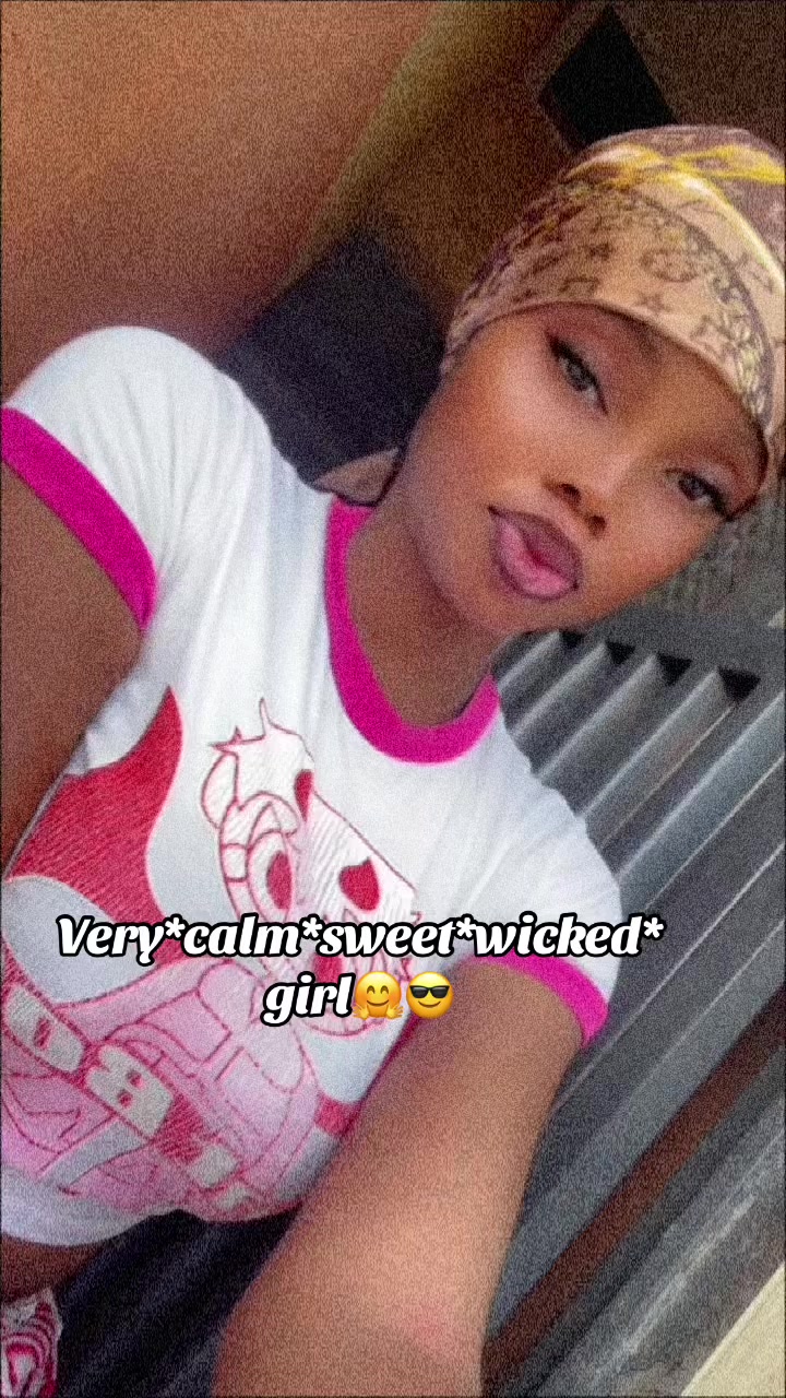 @ayowamide🧜♀️🌊🐍
