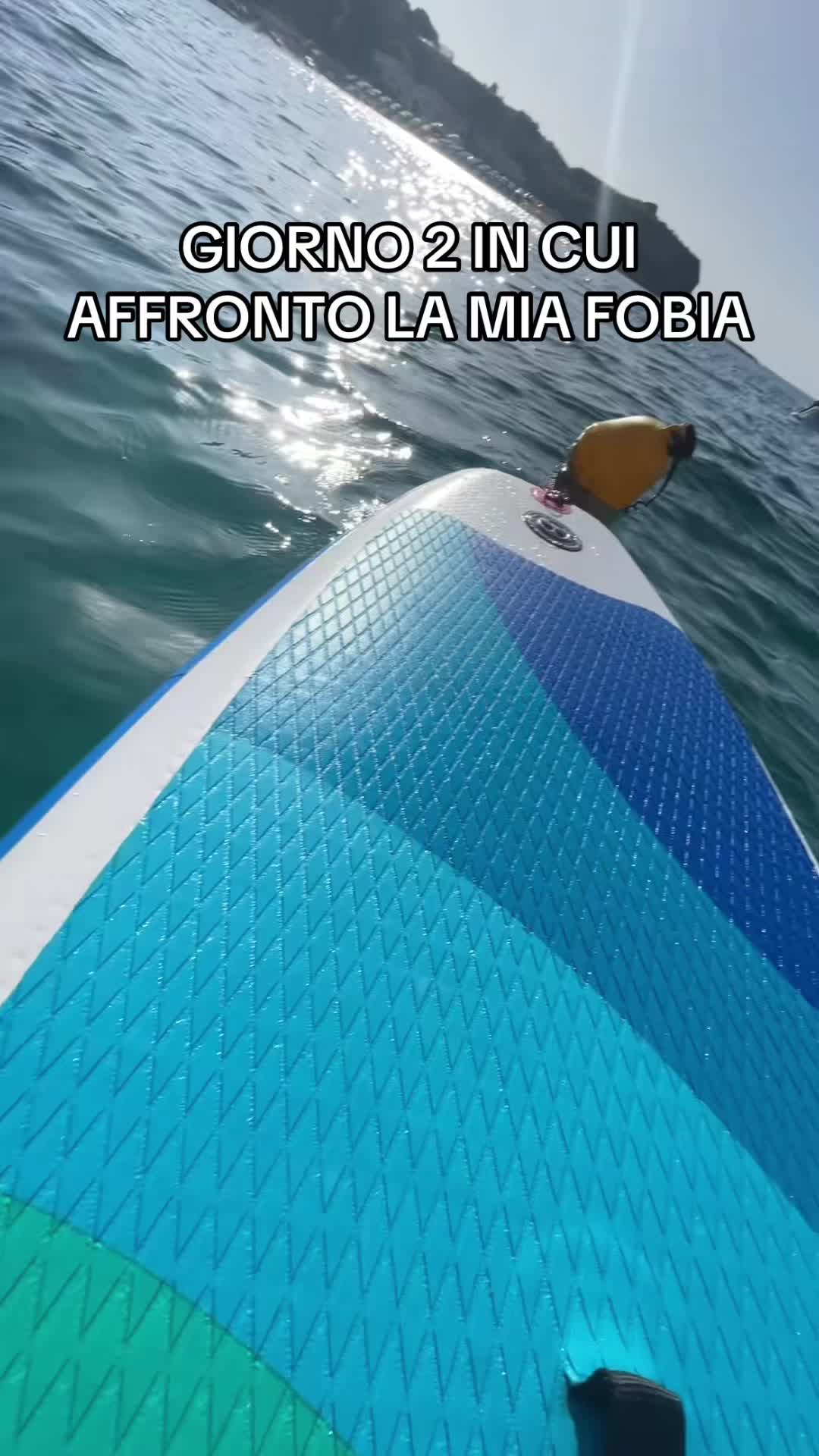 @🦦