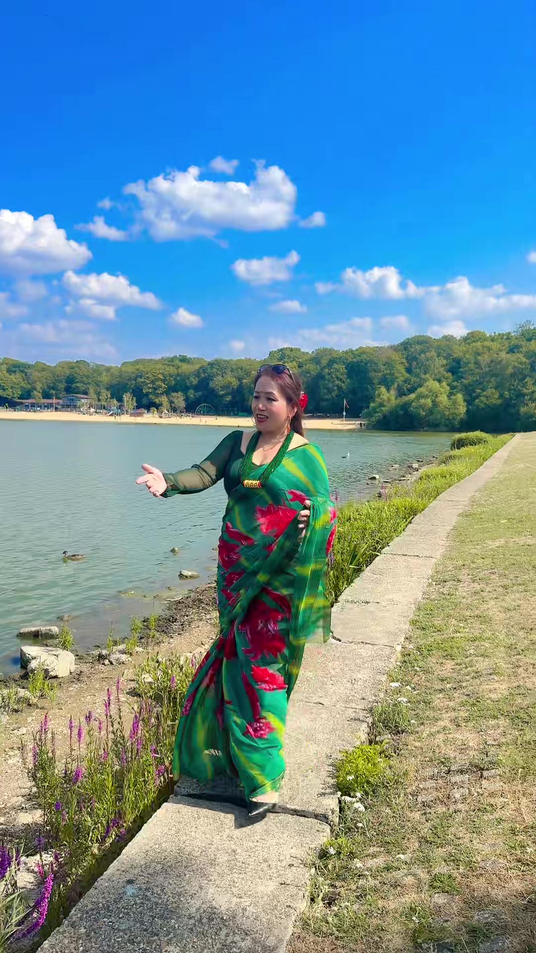 @Kamala 🦋Gurung ✨🙋♀️