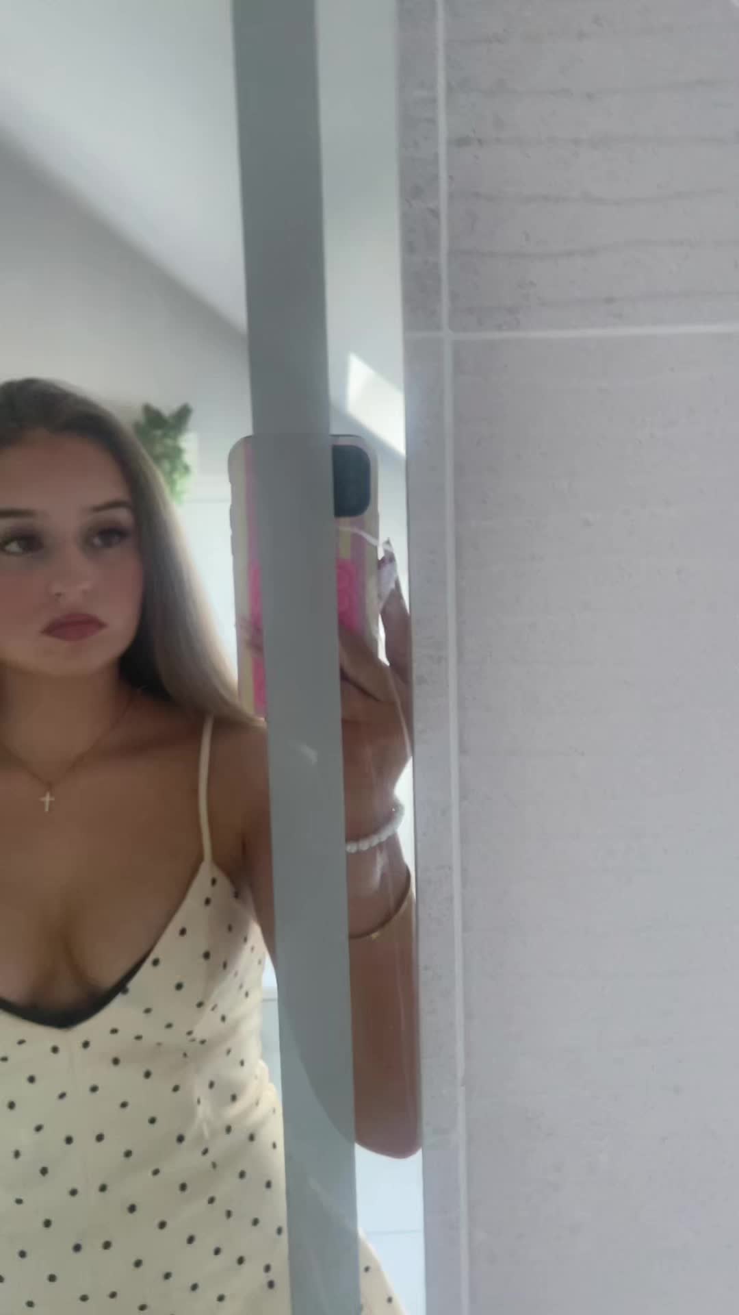 @𝓔𝓶𝓲𝓵𝔂 𝓡𝓸𝓼𝓮💞