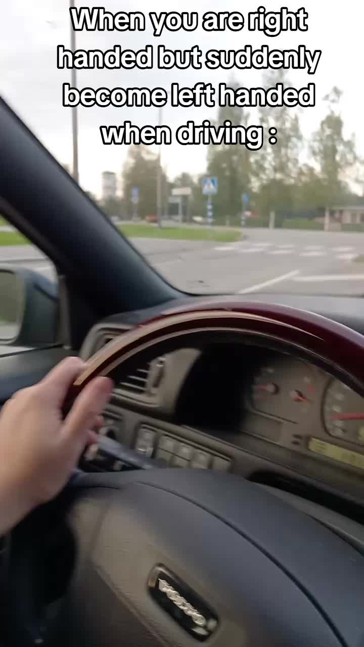 @Elli