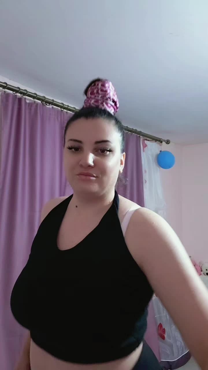 @Criii🤭😊