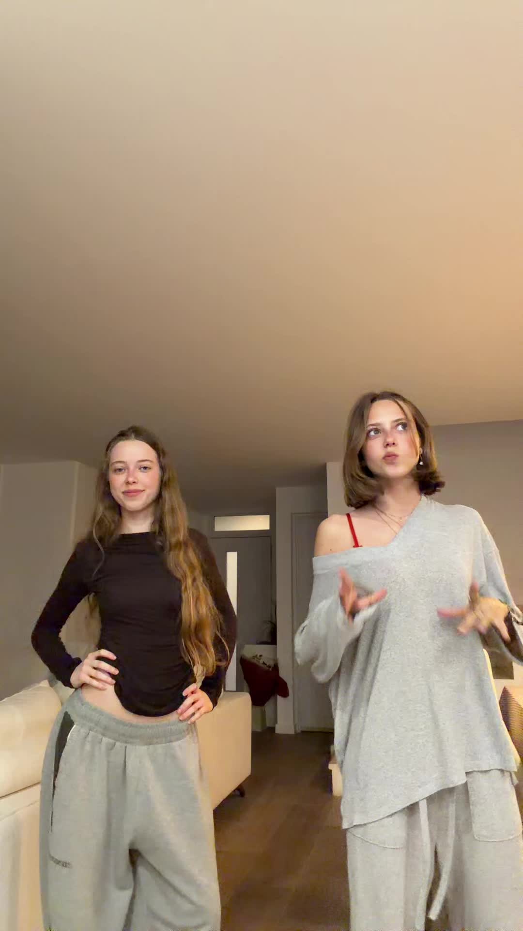 @sistas