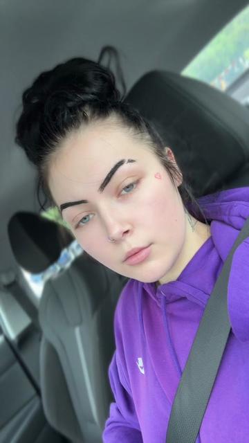 @x_your_dream_girl_x