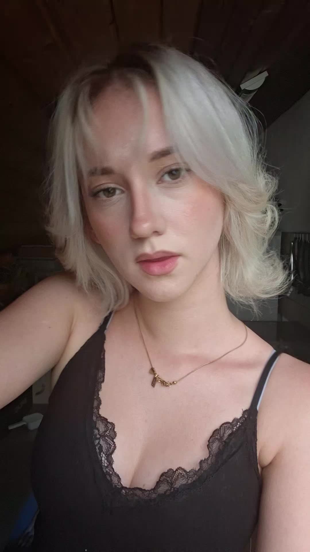 @𝖆𝖒𝖊𝖑𝖎𝖊