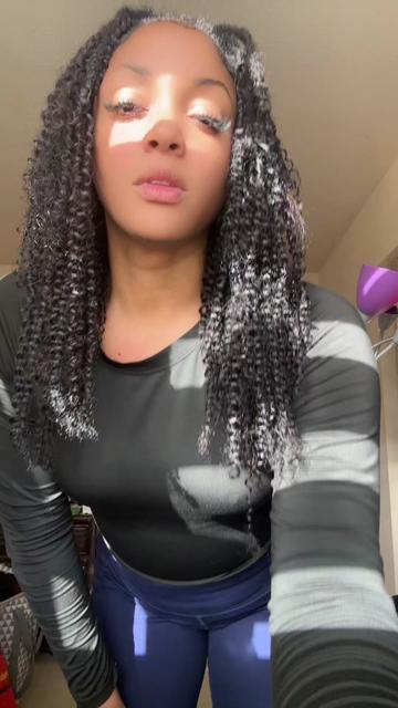 @Chenelle Brady 🇻🇮🇻🇮