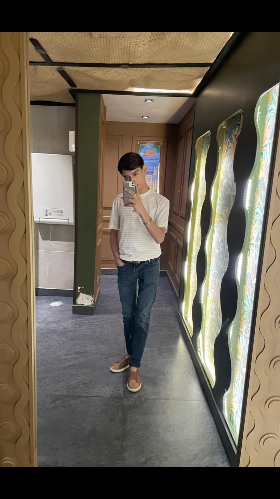 @Darwin 🦢
