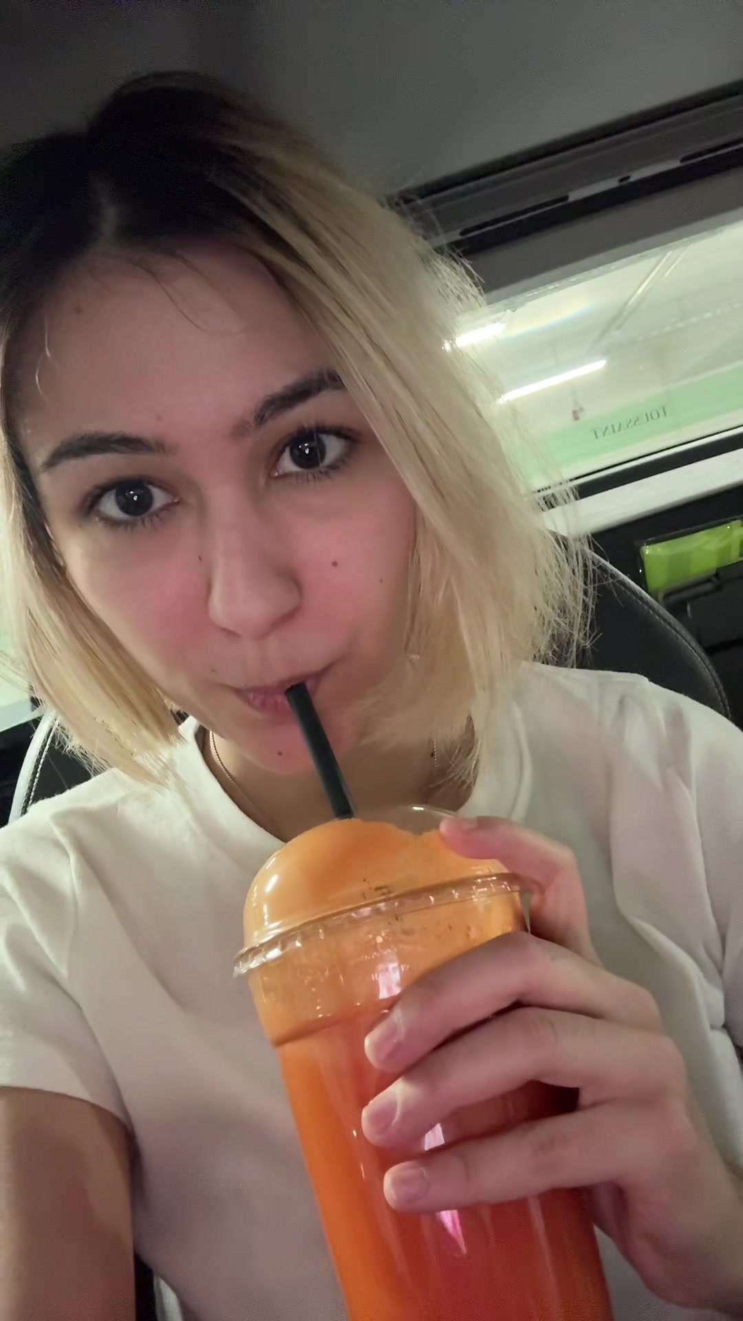 @Ana 🪩🎀🇬🇷