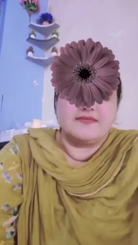 @👑 Hania Mughal 👑